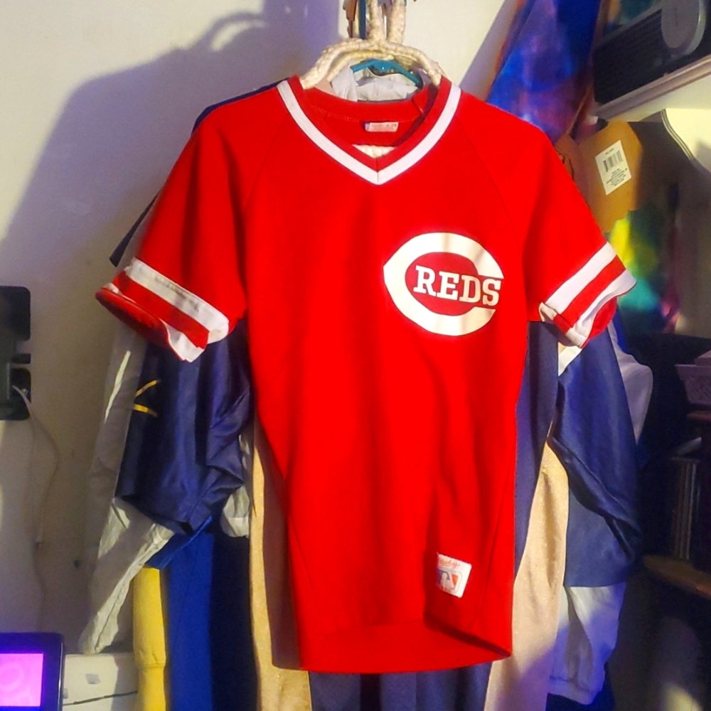 Adult small reds #22 jersey top